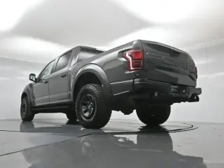 Ford F-150 2018 4x4 Raptor 4dr SuperCrew 5.5 ft. SB