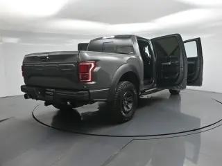 Ford F-150 2018 4x4 Raptor 4dr SuperCrew 5.5 ft. SB
