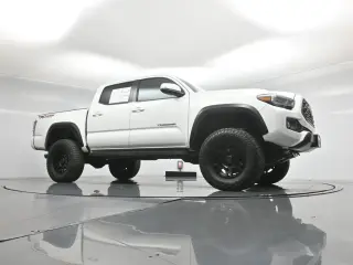 Toyota Tacoma 2022 4x4 TRD Pro 4dr Double Cab 5.0 ft SB 6M