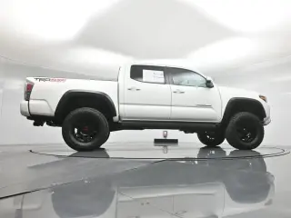 Toyota Tacoma 2022 4x4 TRD Pro 4dr Double Cab 5.0 ft SB 6M