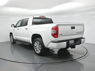Toyota Tundra 2015 4x4 Limited 4dr CrewMax Cab Pickup SB (5.7L V8 FFV)