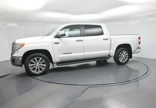 Toyota Tundra 2015 4x4 Limited 4dr CrewMax Cab Pickup SB (5.7L V8 FFV)