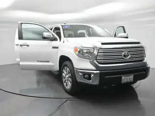 Toyota Tundra 2015 4x4 Limited 4dr CrewMax Cab Pickup SB (5.7L V8 FFV)