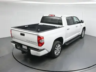 Toyota Tundra 2015 4x4 Limited 4dr CrewMax Cab Pickup SB (5.7L V8 FFV)