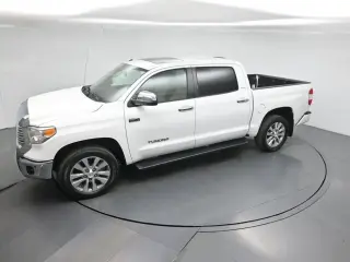 Toyota Tundra 2015 4x4 Limited 4dr CrewMax Cab Pickup SB (5.7L V8 FFV)