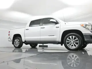 Toyota Tundra 2015 4x4 Limited 4dr CrewMax Cab Pickup SB (5.7L V8 FFV)
