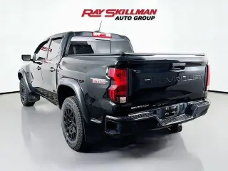 Chevrolet Colorado 2023 4x4 Trail Boss 4dr Crew Cab 5 ft. SB