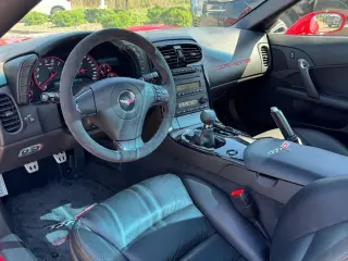 Chevrolet Corvette 2009 2dr Coupe w/1LT