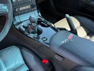 Chevrolet Corvette 2009 2dr Coupe w/1LT