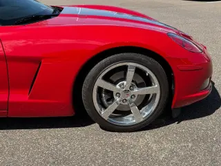 Chevrolet Corvette 2009 2dr Coupe w/1LT