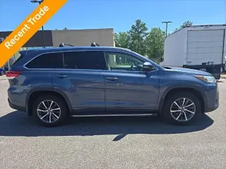 Toyota Highlander 2017 AWD XLE 4dr SUV