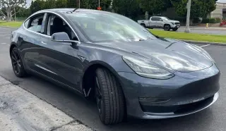 Tesla Model 3 2018 Mid Range 4dr Fastback