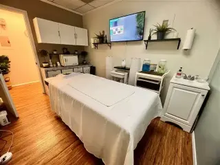 SPA ROOM RENT O COMISION