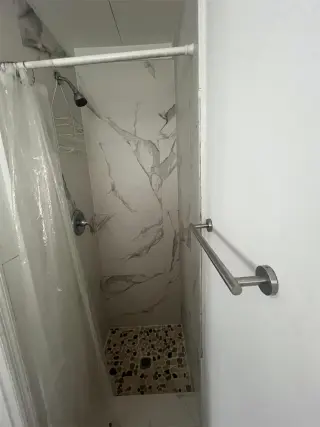 Propiedad en alquiler con 1 dormitorio y 1.5 baños en Hallandale