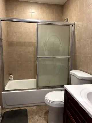 Propiedad en alquiler con 3 habitaciones y 1 baño en Brooklyn