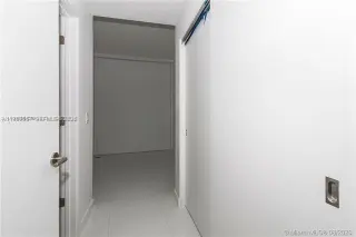 Propiedad en alquiler con 3 habitaciones y 4 baños en Miami
