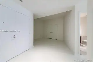 Propiedad en alquiler con 3 habitaciones y 4 baños en Miami