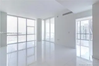 Propiedad en alquiler con 3 habitaciones y 4 baños en Miami