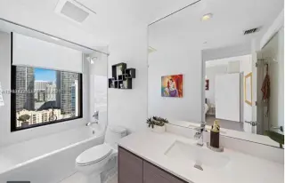 Propiedad en alquiler con 3 habitaciones y 2 baños en Miami