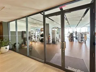 Propiedad en alquiler con 3 habitaciones y 2 baños en Miami