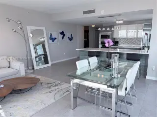 Propiedad en alquiler con 3 habitaciones y 2 baños en Miami