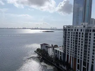 Propiedad en alquiler con 3 habitaciones y 2 baños en Miami