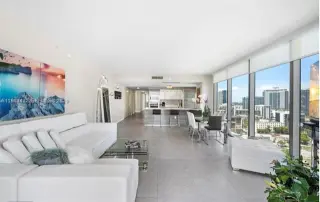 Propiedad en alquiler con 3 habitaciones y 2 baños en Miami