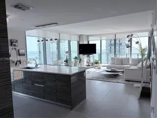 Propiedad en alquiler con 3 habitaciones y 2 baños en Miami