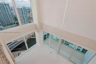 Propiedad en alquiler con 2 habitaciones y 2 baños en Miami