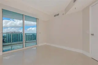 Propiedad en alquiler con 2 habitaciones y 2 baños en Miami