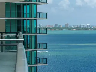 Propiedad en alquiler con 2 habitaciones y 2 baños en Miami