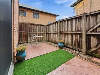 Propiedad en alquiler con 2 habitaciones y 2.5 baños en Dallas