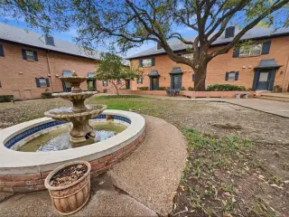Propiedad en alquiler con 2 habitaciones y 2.5 baños en Dallas