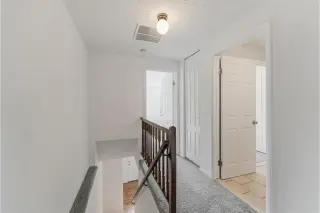 Propiedad en alquiler con 2 habitaciones y 1.5 baños en Reston