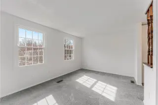 Propiedad en alquiler con 2 habitaciones y 1.5 baños en Reston