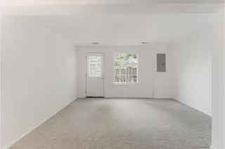 Propiedad en alquiler con 2 habitaciones y 1.5 baños en Reston