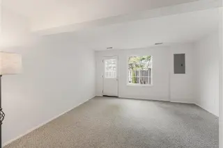Propiedad en alquiler con 2 habitaciones y 1.5 baños en Reston
