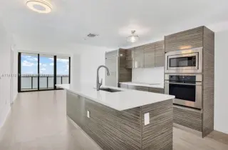 Propiedad en alquiler con 2 habitaciones y 2 baños en Miami