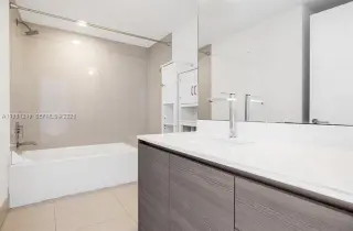 Propiedad en alquiler con 2 habitaciones y 2 baños en Miami