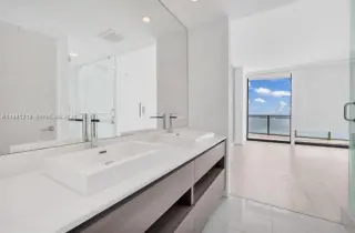 Propiedad en alquiler con 2 habitaciones y 2 baños en Miami