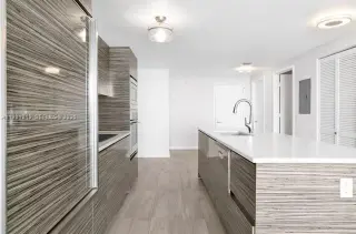 Propiedad en alquiler con 2 habitaciones y 2 baños en Miami