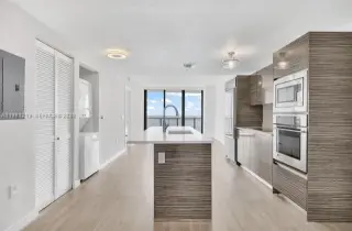 Propiedad en alquiler con 2 habitaciones y 2 baños en Miami