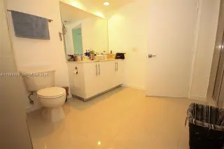 Propiedad en alquiler con 2 habitaciones y 2 baños en Miami