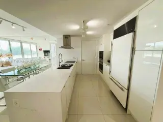 Propiedad en alquiler con 2 habitaciones y 2 baños en Miami