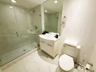 Propiedad en alquiler con 2 habitaciones y 2 baños en Miami