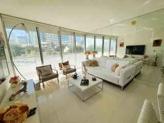 Propiedad en alquiler con 2 habitaciones y 2 baños en Miami