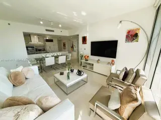 Propiedad en alquiler con 2 habitaciones y 2 baños en Miami