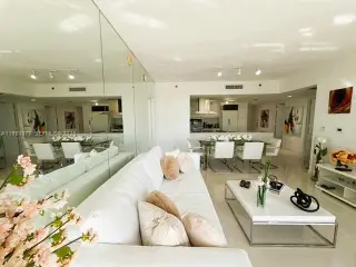 Propiedad en alquiler con 2 habitaciones y 2 baños en Miami