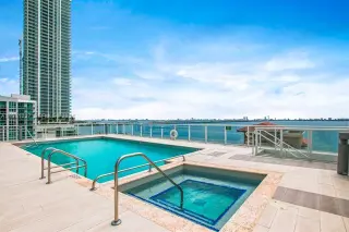 Propiedad en alquiler con 3 habitaciones y 2.5 baños en Miami