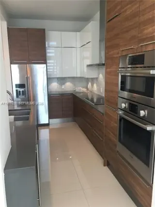 Propiedad en alquiler con 3 habitaciones y 2.5 baños en Miami